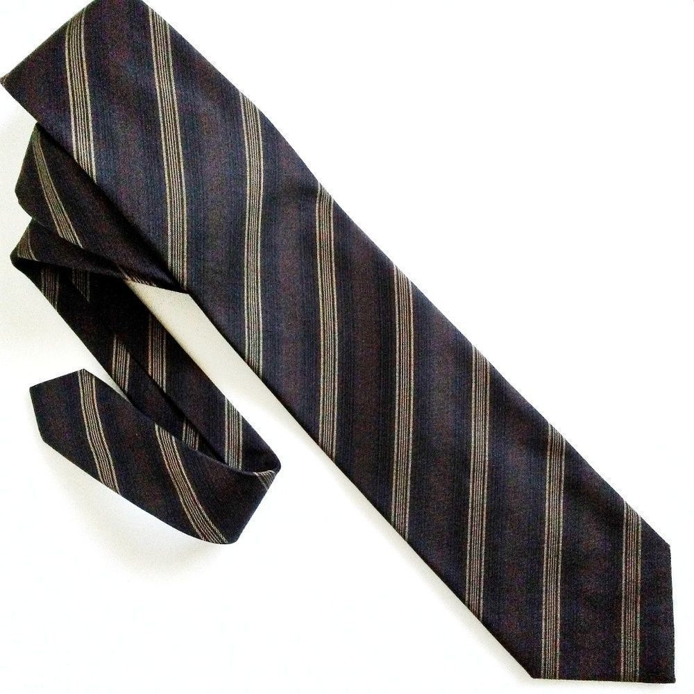 Shinawatra Diagonal Stripe 100% Silk Mens Neck Tie